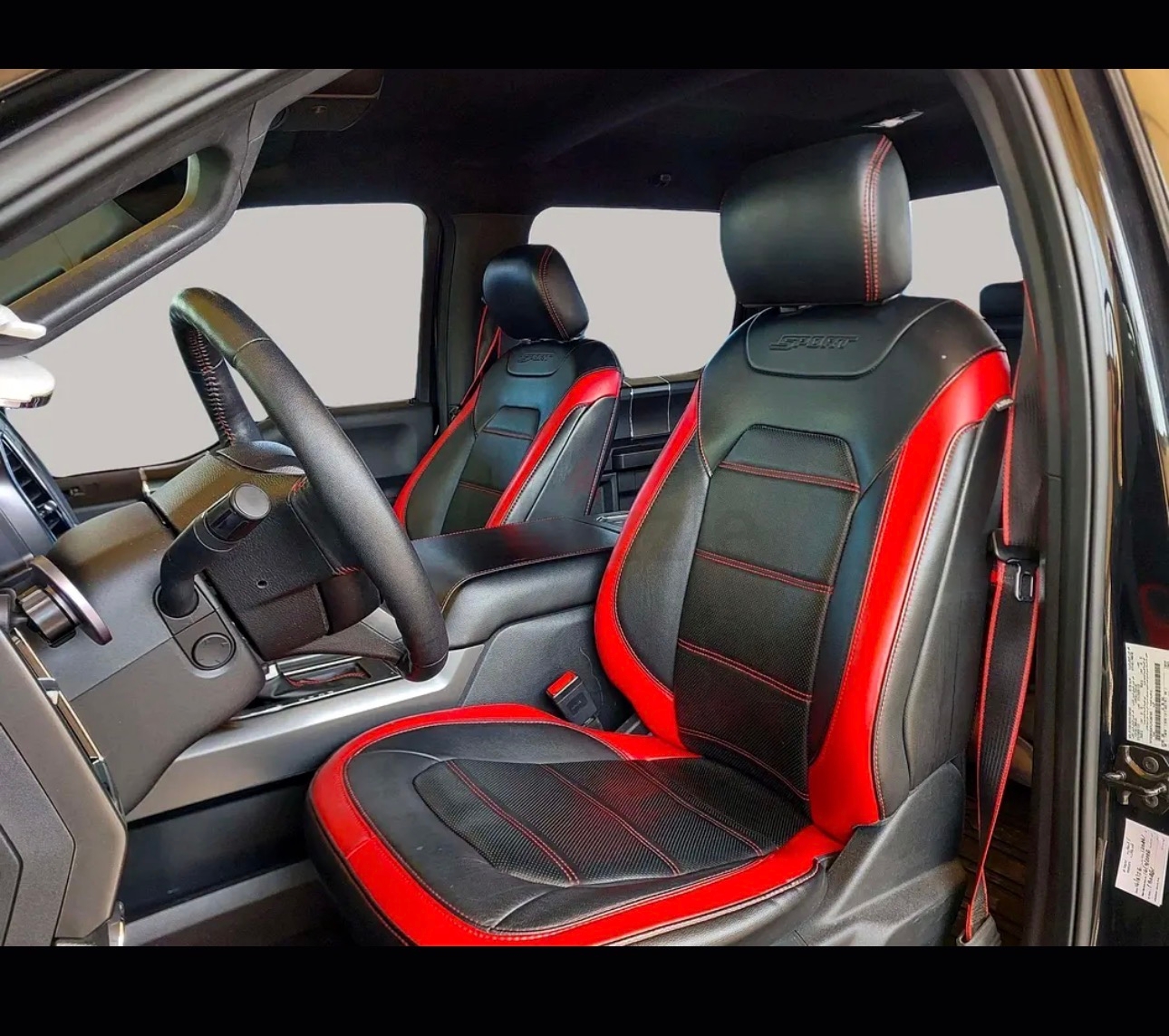 Schwarz Ford F 150 Lariat 2020